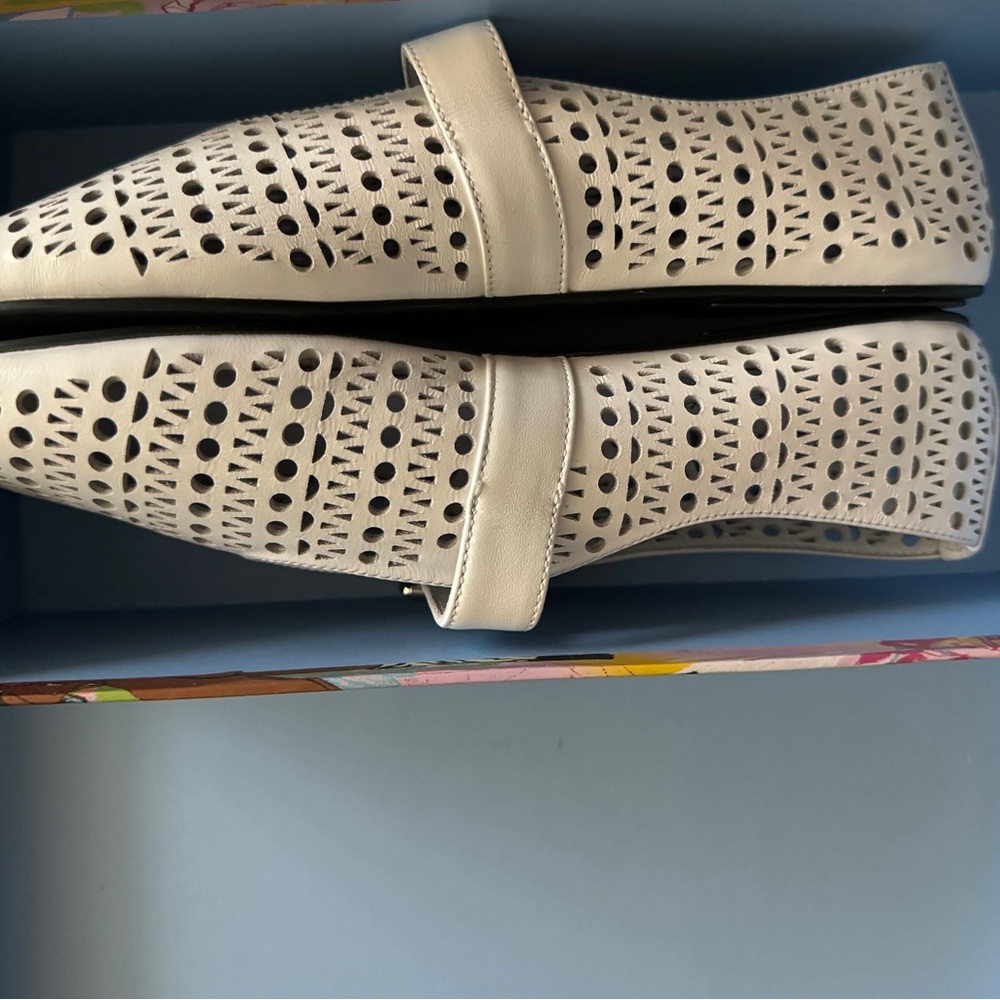 Jeffrey Campbell White Cutout Flats - Picture 6 of 8